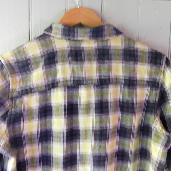 🍎 Vintage Fall Flannel - Picture 7 of 10